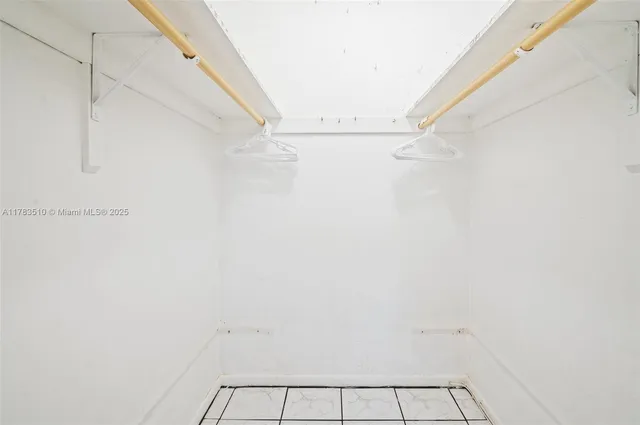 $129,000 | 5300 Washington Street, Unit G323, Hollywood, FL 33021