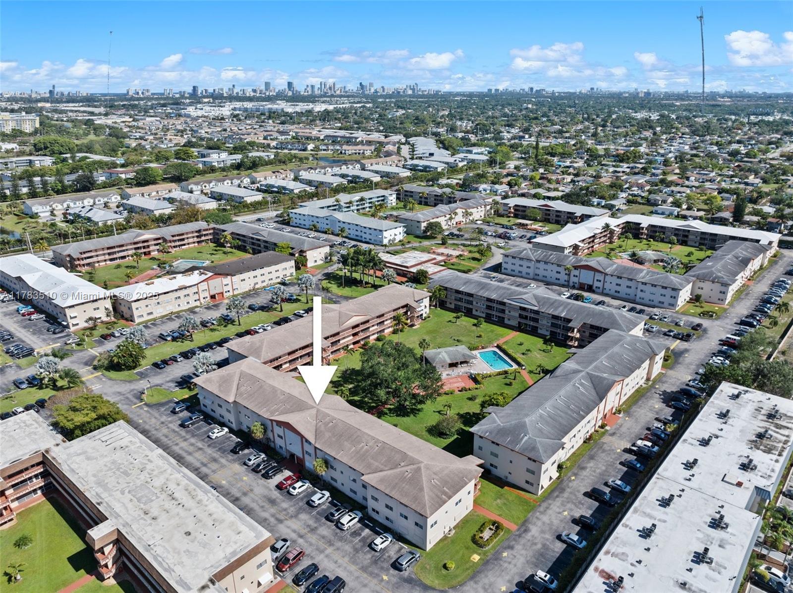 5300 Washington Street, Unit G323 Hollywood, FL 33021 - Photo 32 of 34 an aerial view of a city