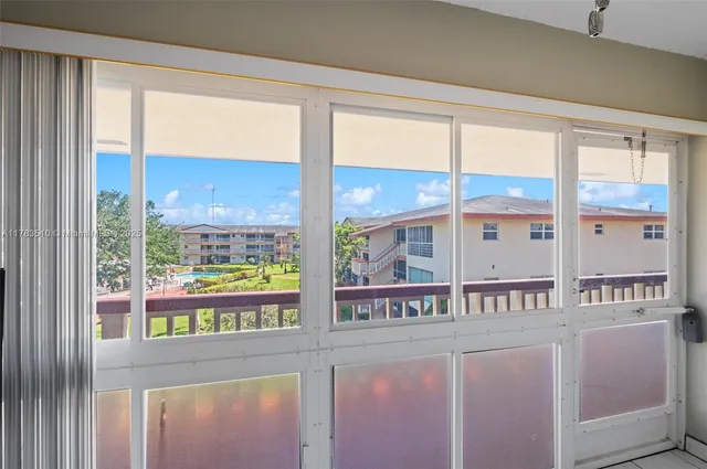 $129,000 | 5300 Washington Street, Unit G323, Hollywood, FL 33021