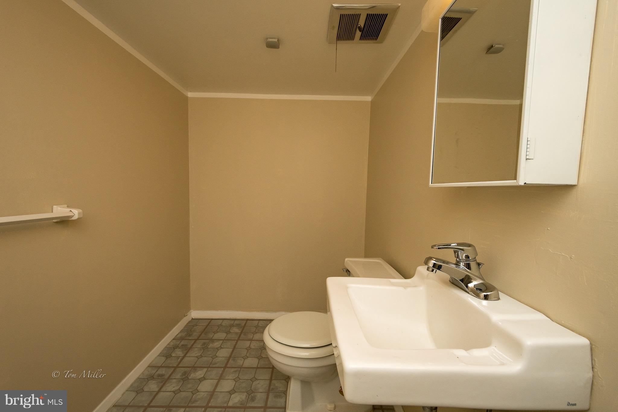 4608 Talman Road Baltimore, MD 21208 - Photo 22 of 29 Bath