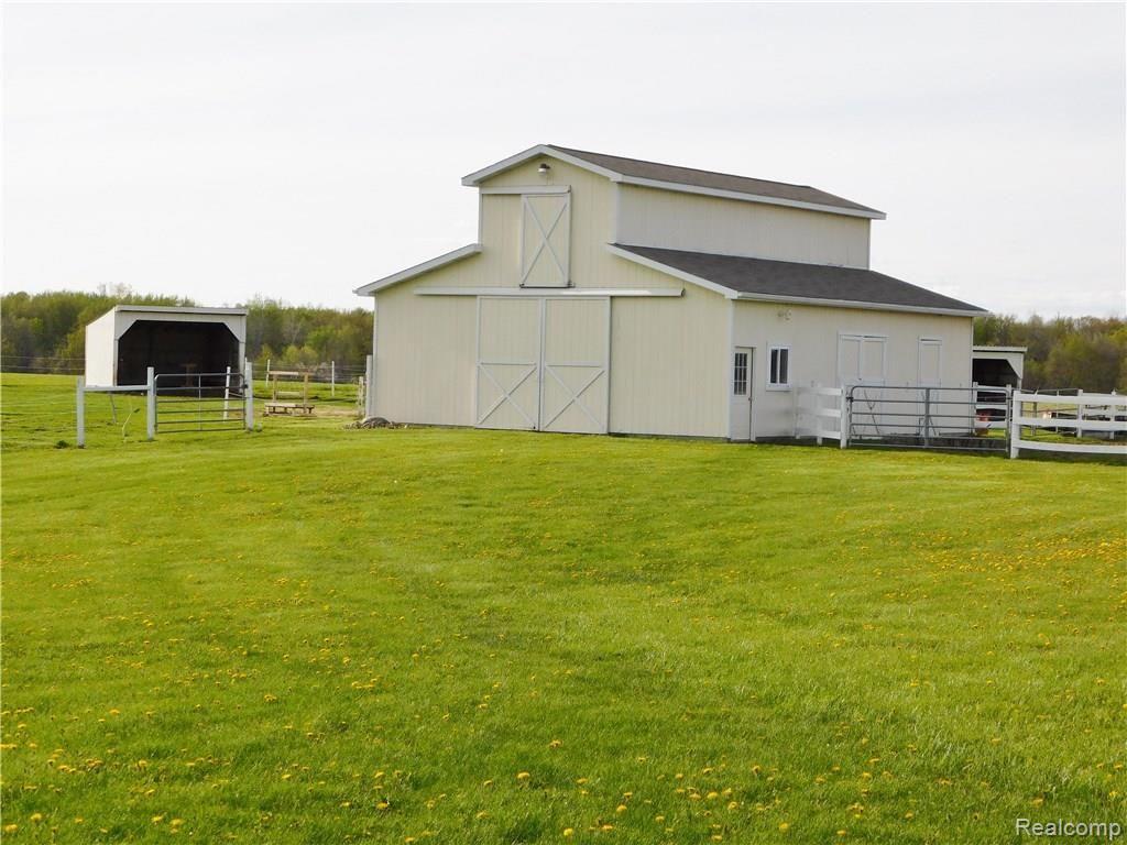 9300 West Vogt Road Fowlerville, MI 48836 - Photo 31 of 35 DSCN0040.JPG