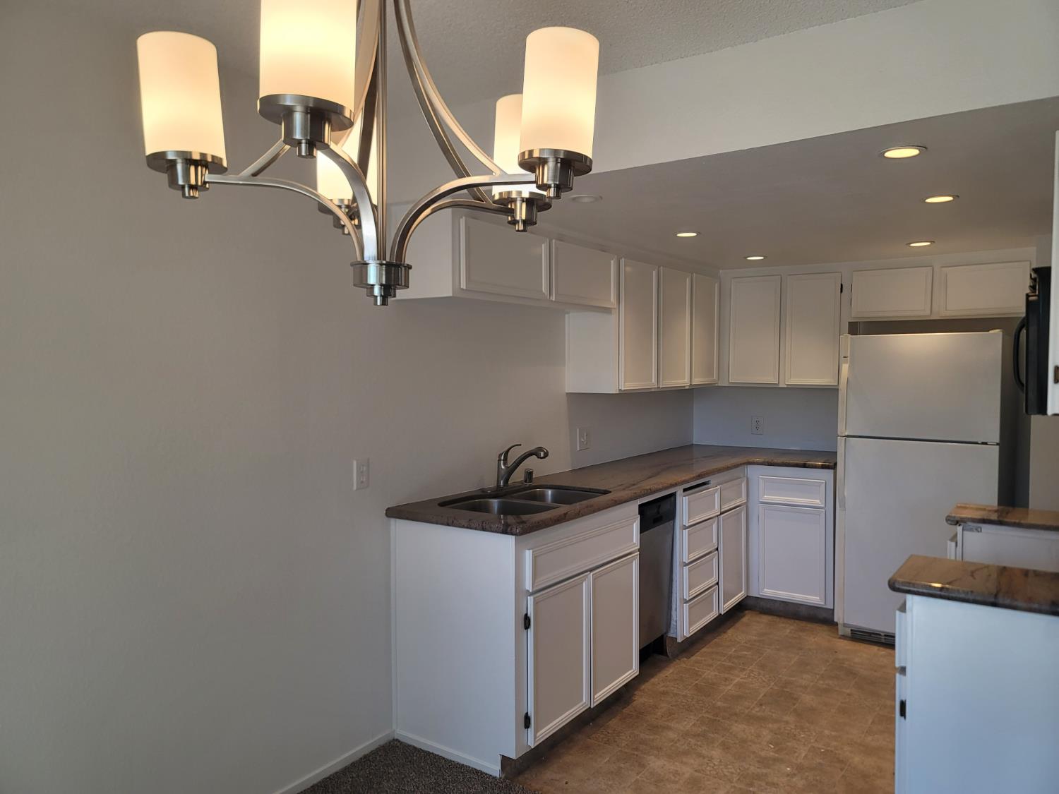 3701 Colonial Drive, Unit 89 Modesto, CA 95356 - Photo 11 of 17