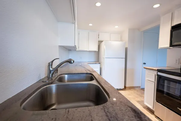 $189,000 | 3701 Colonial Drive, Unit 89, Modesto, CA 95356