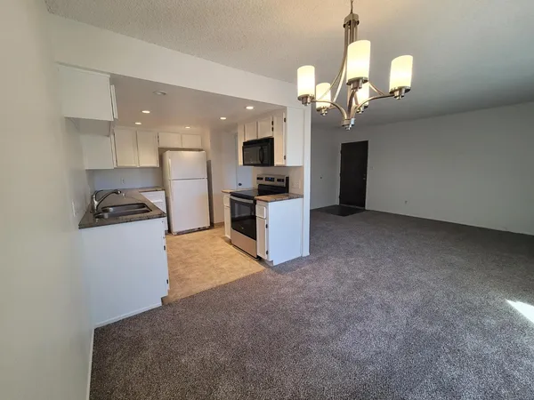 $189,000 | 3701 Colonial Drive, Unit 89, Modesto, CA 95356
