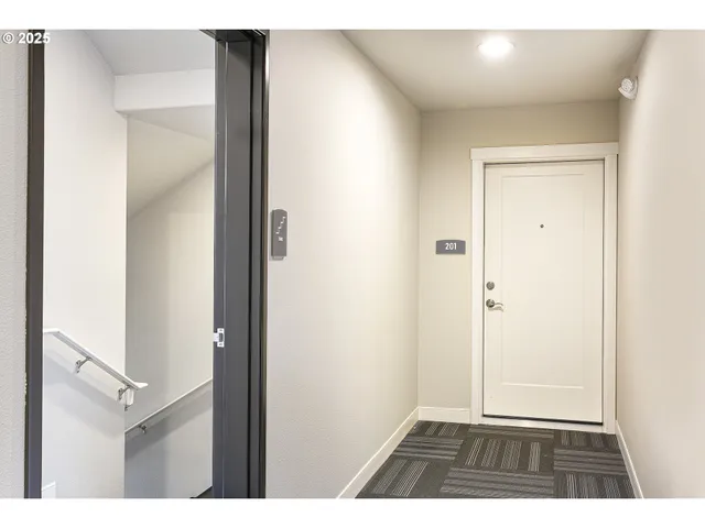 $350,000 | 16449 Northwest Chadwick Way, Unit 201, Portland, OR 97229