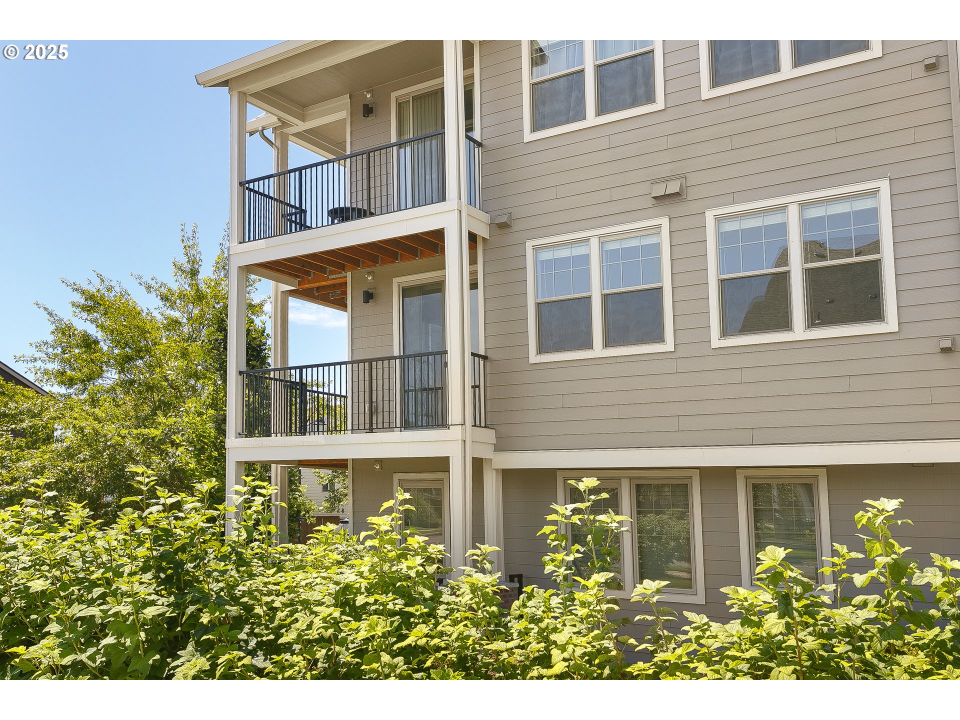 16449 Northwest Chadwick Way, Unit 201 Portland, OR 97229 - Photo 2 of 22