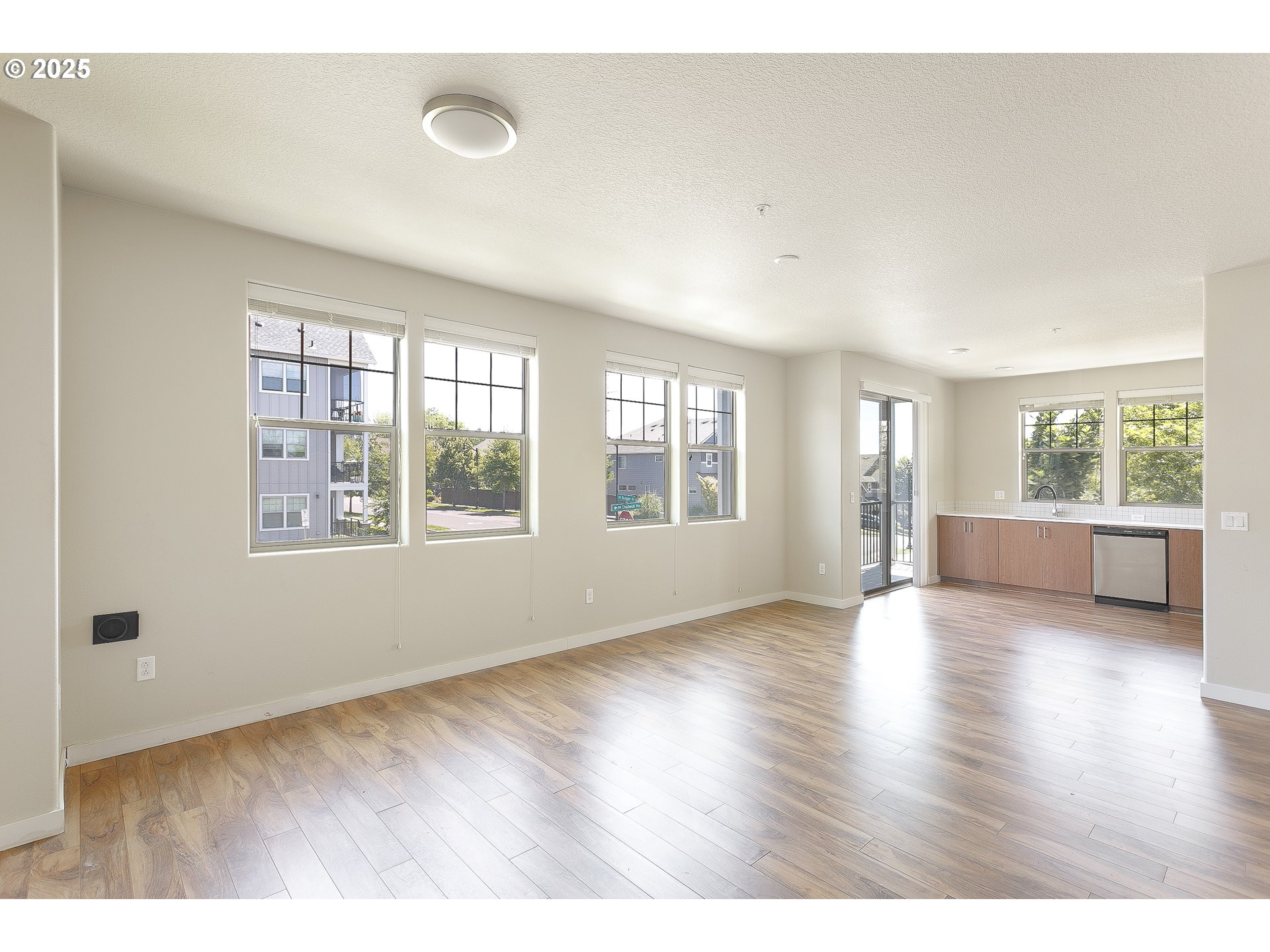 16449 Northwest Chadwick Way, Unit 201 Portland, OR 97229 - Photo 5 of 22