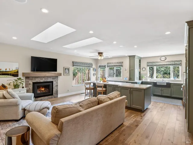 $1,865,000 | 416 Troon Drive, Napa, CA 94558