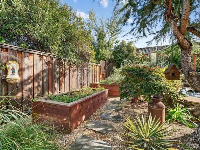 $1,865,000 | 416 Troon Drive, Napa, CA 94558