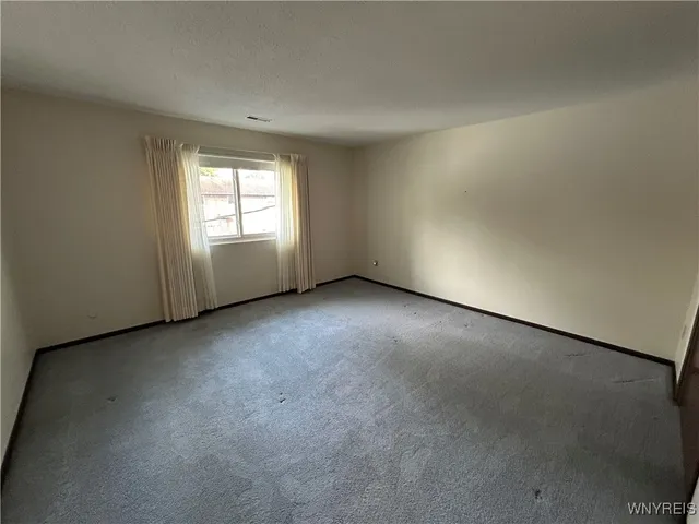 $1,625 | 186 Peppertree Drive, Amherst, NY 14228