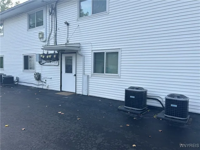 $1,625 | 186 Peppertree Drive, Amherst, NY 14228