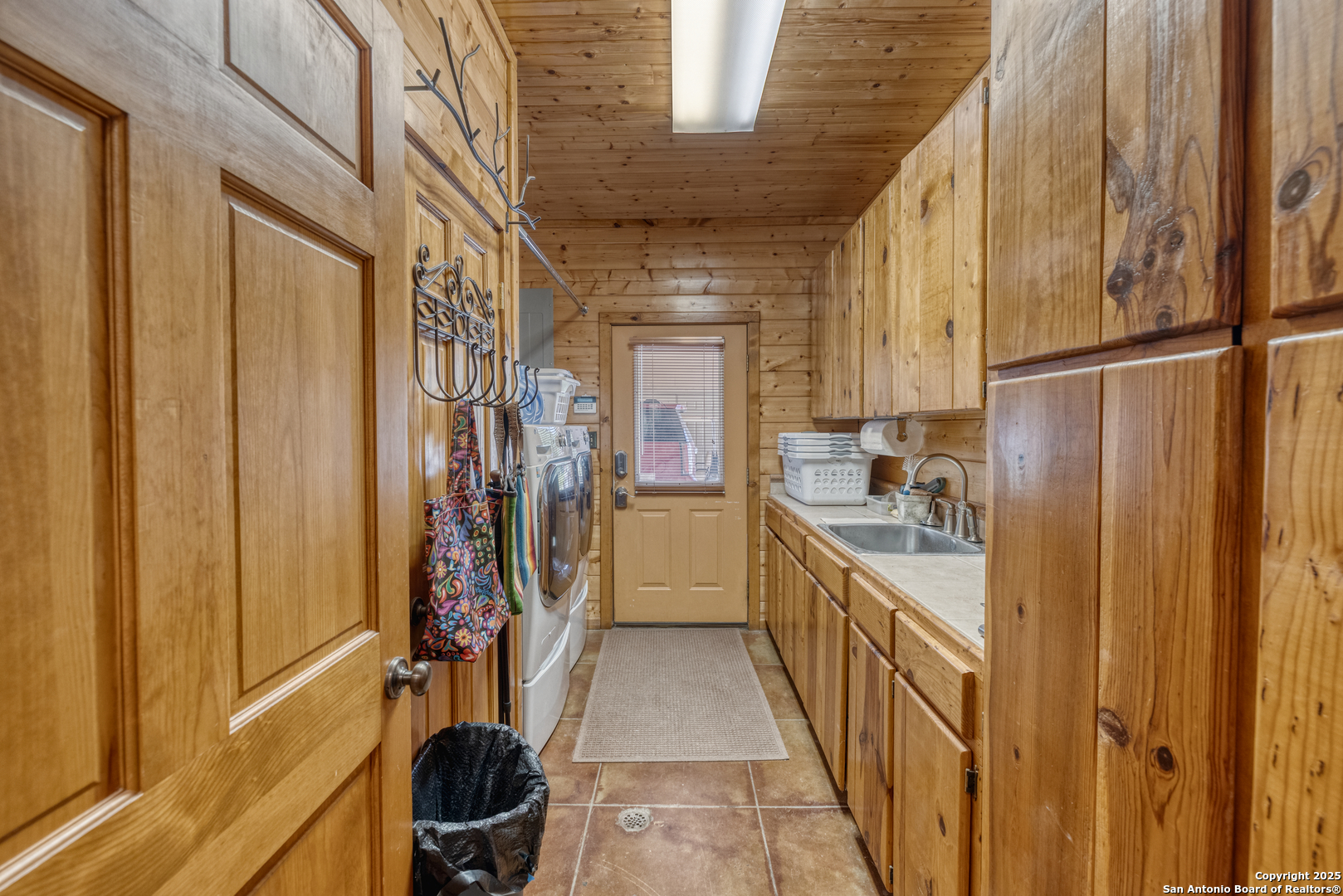 4983 Ranch Road 1051 Uvalde, TX 78801 - Photo 18 of 72