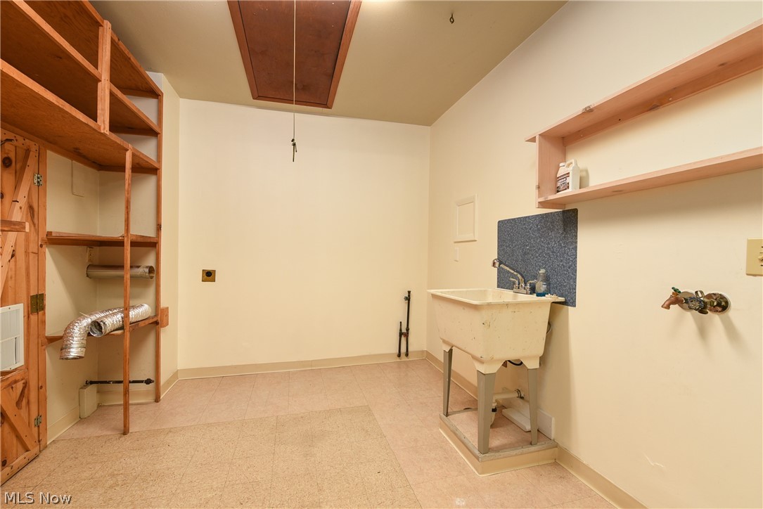 5950 Oak Point Road Lorain, OH 44053 - Photo 28 of 35 Gallery Image 28