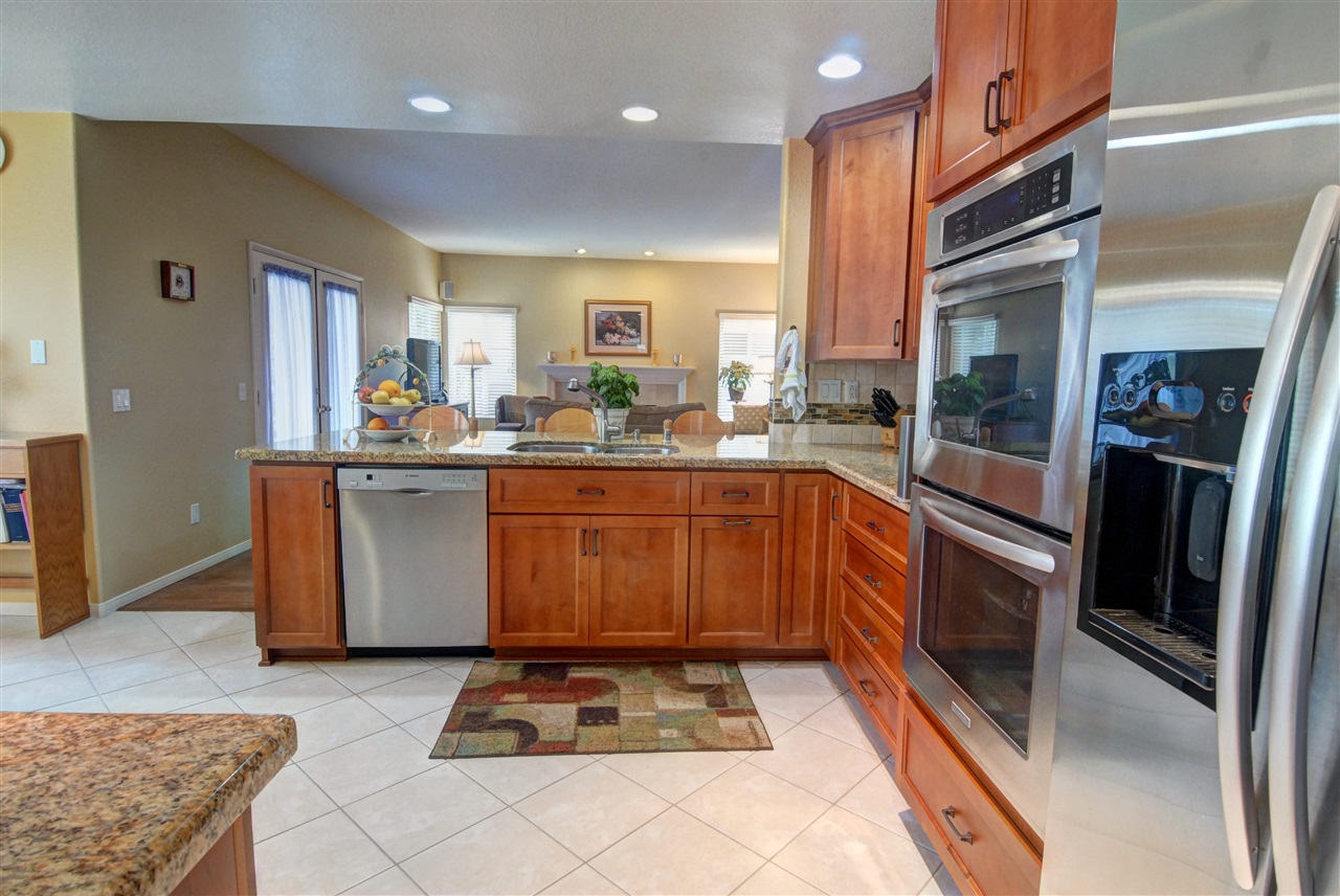 1816 Orchard Wood Road Encinitas, CA 92024 - Photo 4 of 25