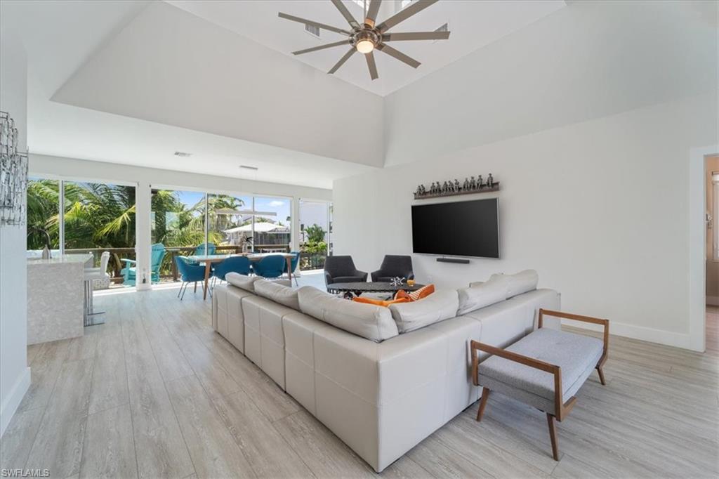1282 Venetian Way Naples, FL 34110 - Photo 11 of 50