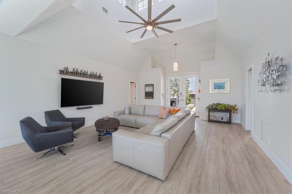 1282 Venetian Way Naples, FL 34110 - Photo 9 of 50