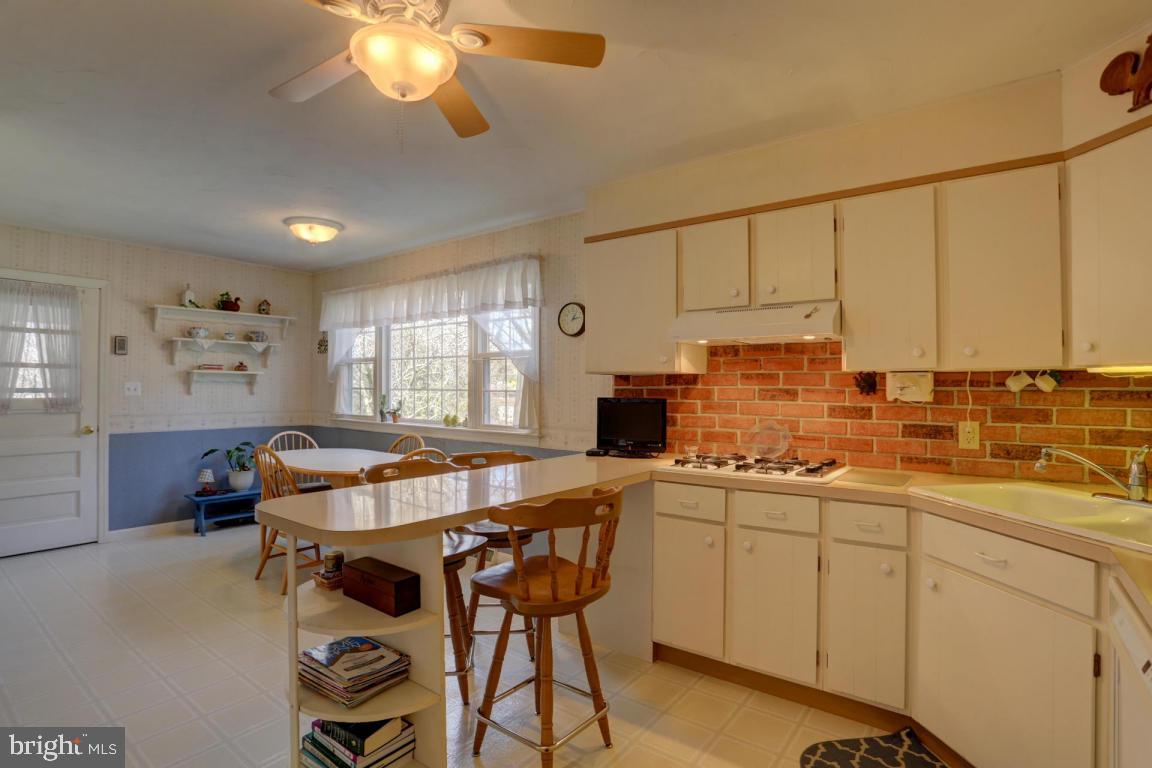 1024 Tracy Road Lancaster, PA 17601 - Photo 14 of 27