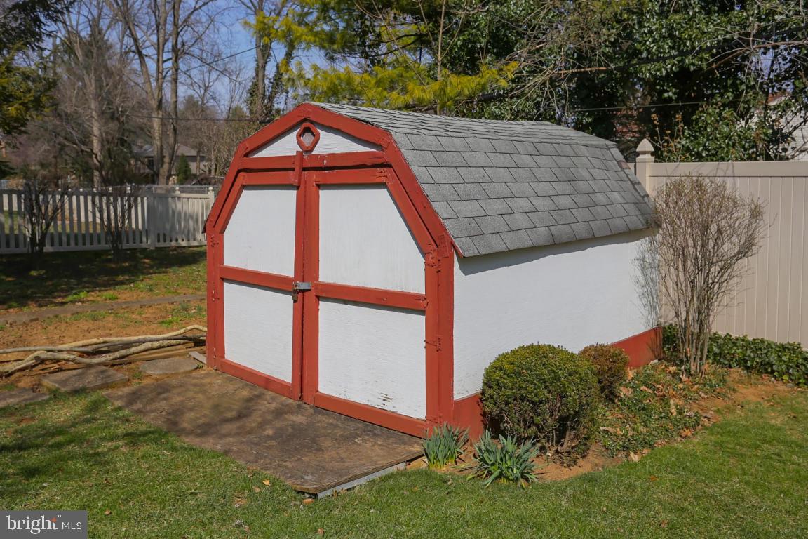 1024 Tracy Road Lancaster, PA 17601 - Photo 3 of 27