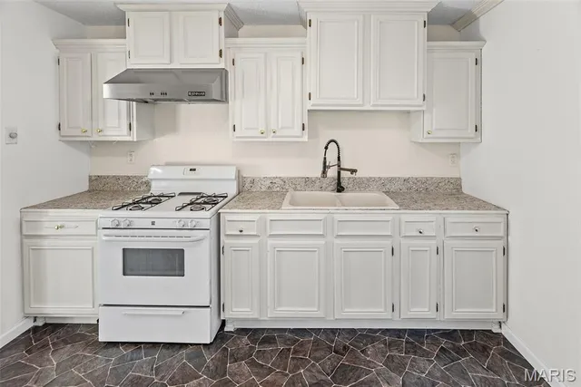 $165,000 | 1101 St Patrick Boulevard, Cahokia, IL 62206