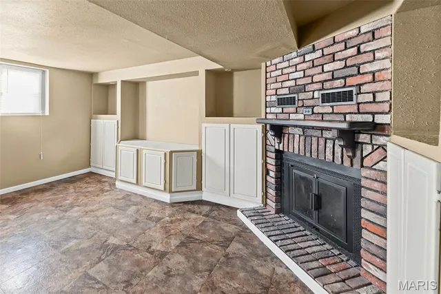 $165,000 | 1101 St Patrick Boulevard, Cahokia, IL 62206