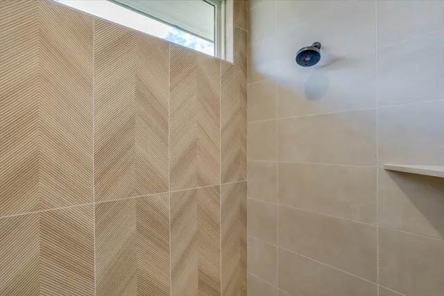 $669,900 | 1608 North Lakeside Drive, Andover, KS 67002