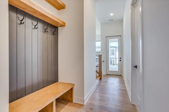 $669,900 | 1608 North Lakeside Drive, Andover, KS 67002