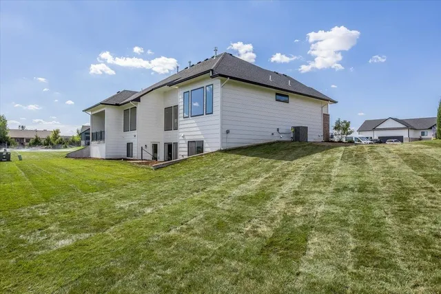 $669,900 | 1608 North Lakeside Drive, Andover, KS 67002