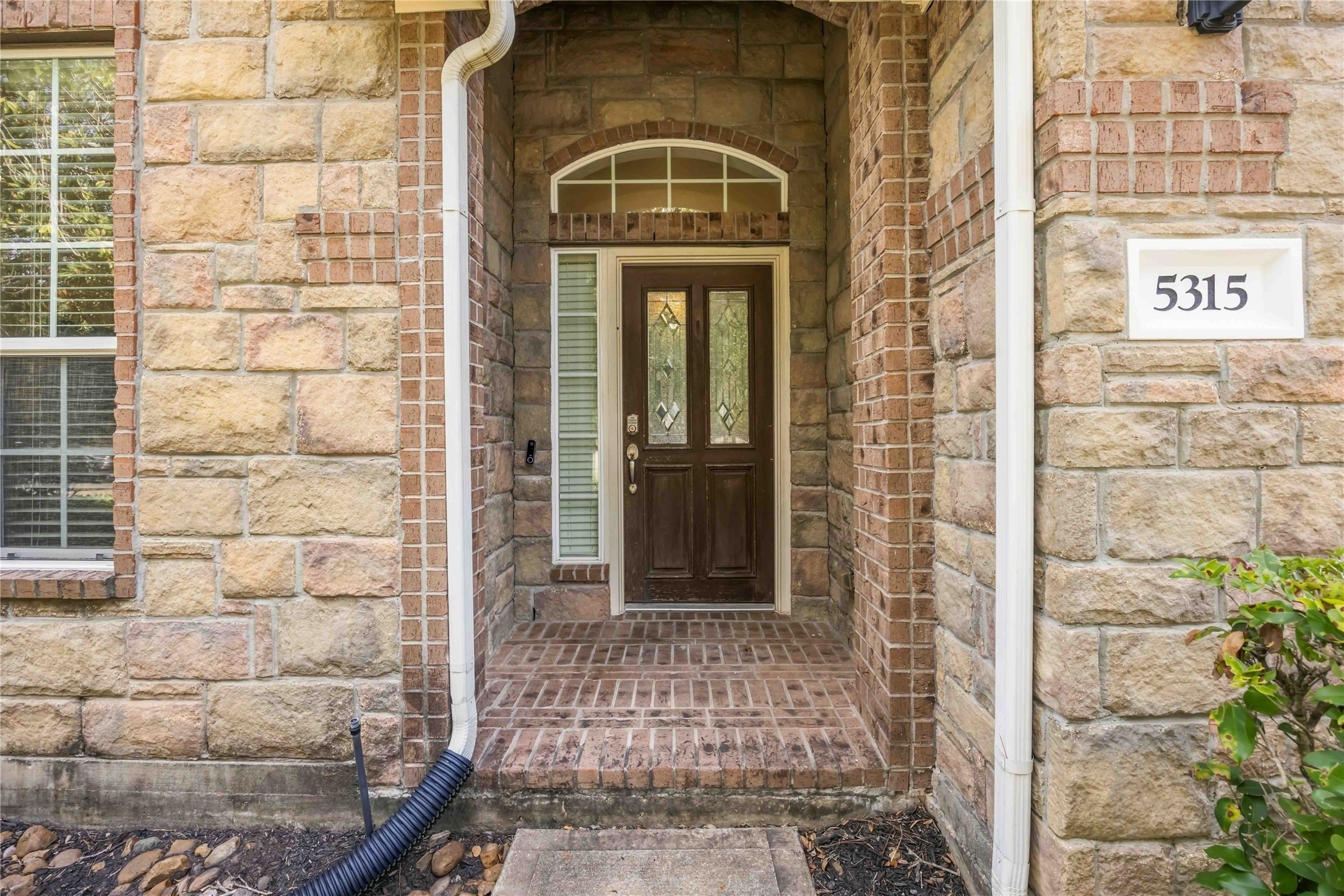5315 Lilac Grove Lane Rosharon, TX 77583 - Photo 3 of 29 Gallery Image 3