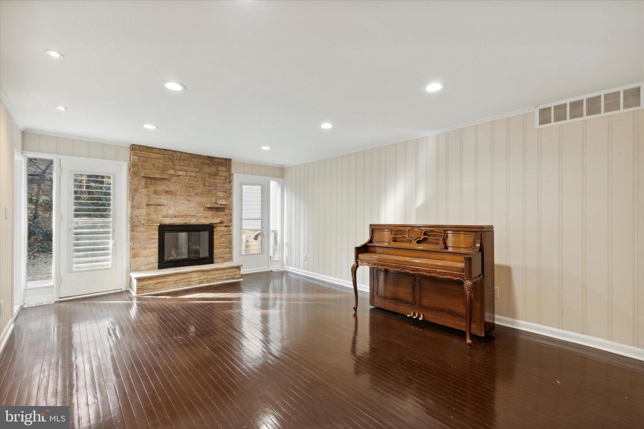 1458 Pepper Road Jenkintown, PA 19046 - Photo 18 of 41 Family Room