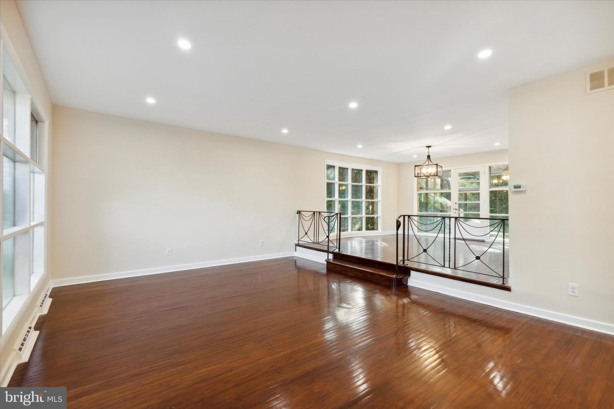 1458 Pepper Road Jenkintown, PA 19046 - Photo 4 of 41 Living Room