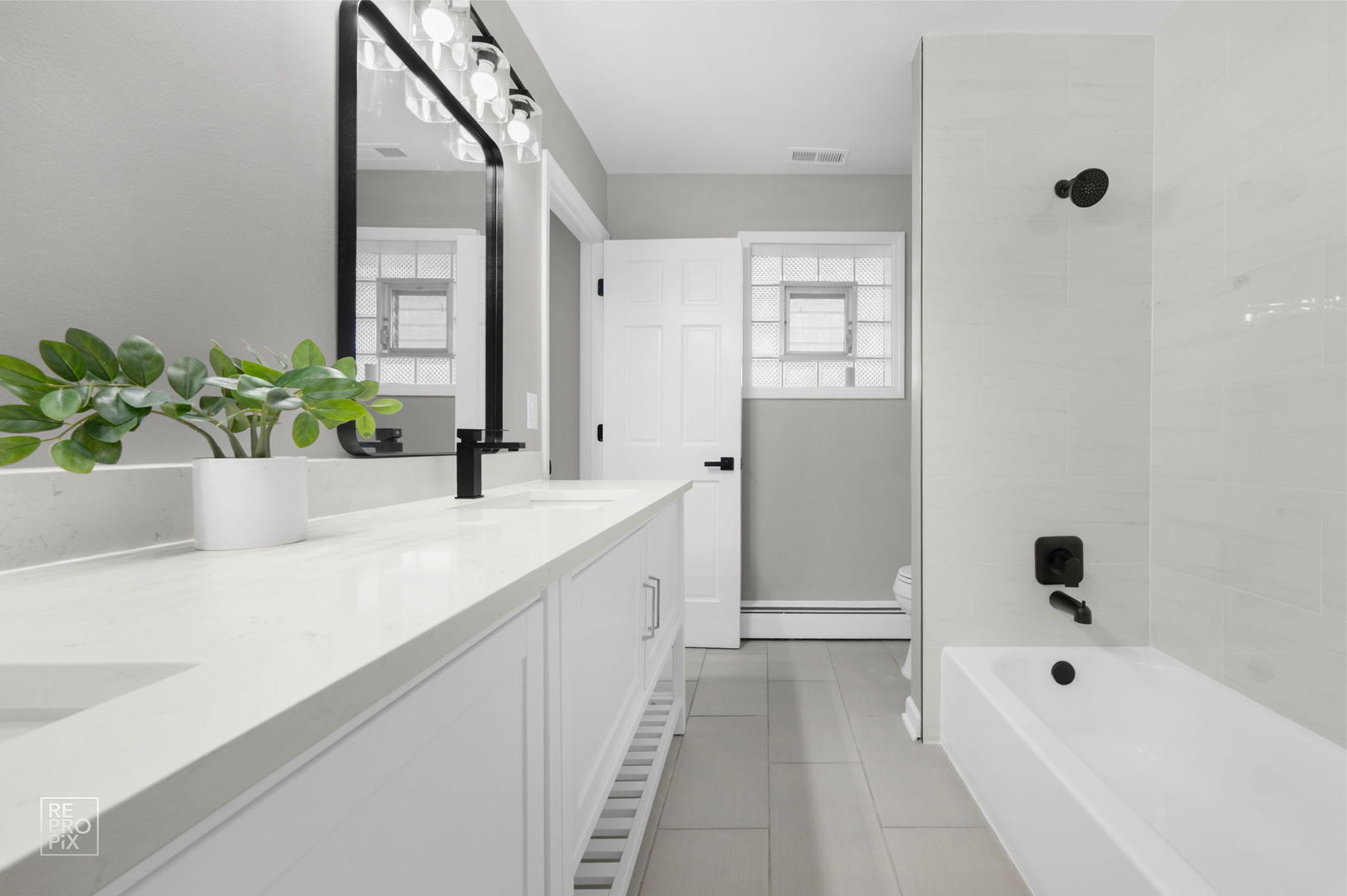 2072 Palatine Road Inverness, IL 60067 - Photo 10 of 18 Gallery Image 10