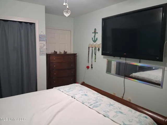 $400,000 | 9035 Pine Drive, Bay St. Louis, MS 39520