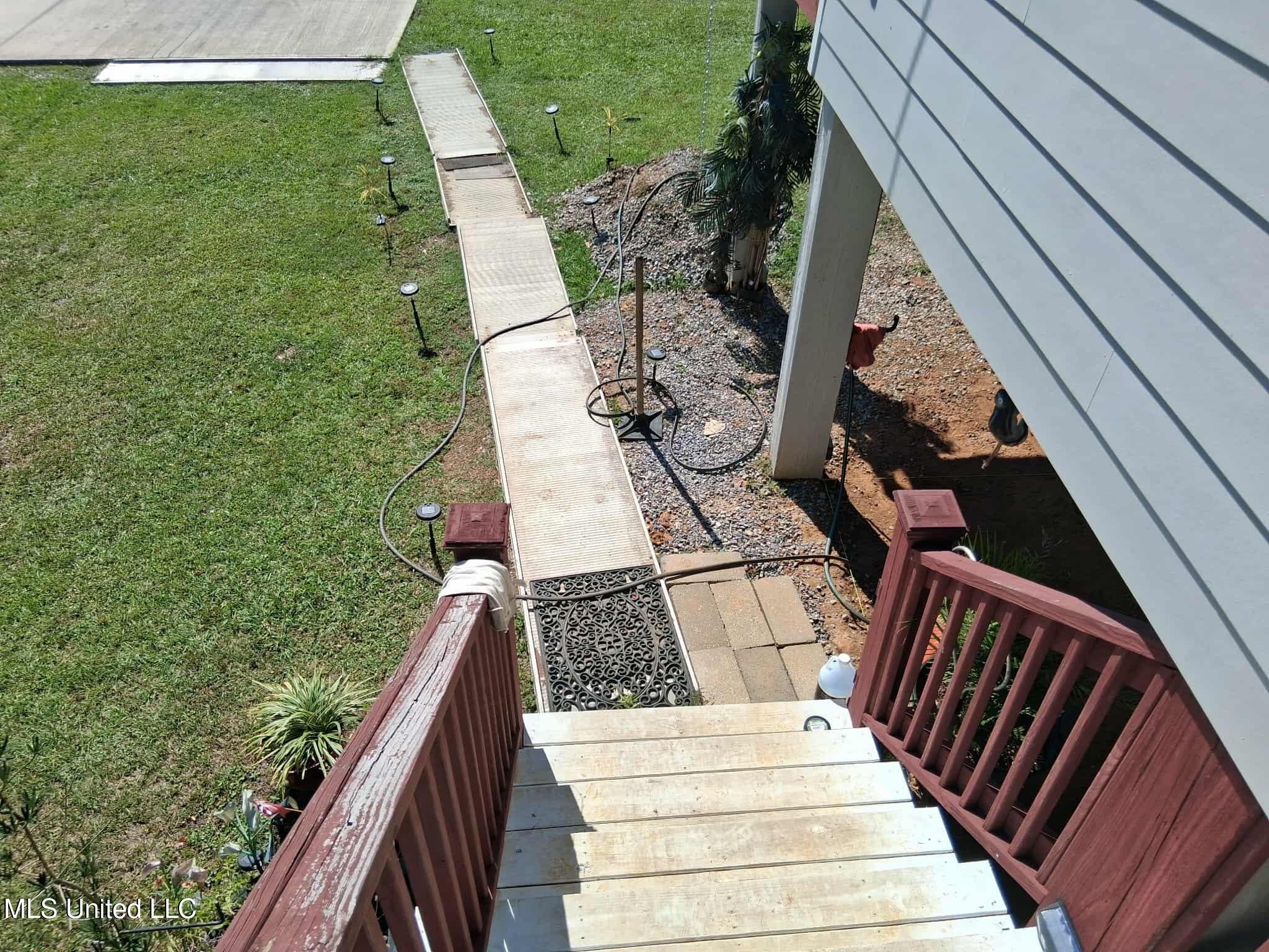 9035 Pine Drive Bay St. Louis, MS 39520 - Photo 18 of 47 92998283-8f0e-4d35-93a7-fd4891f69d4e