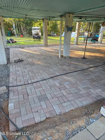 $400,000 | 9035 Pine Drive, Bay St. Louis, MS 39520