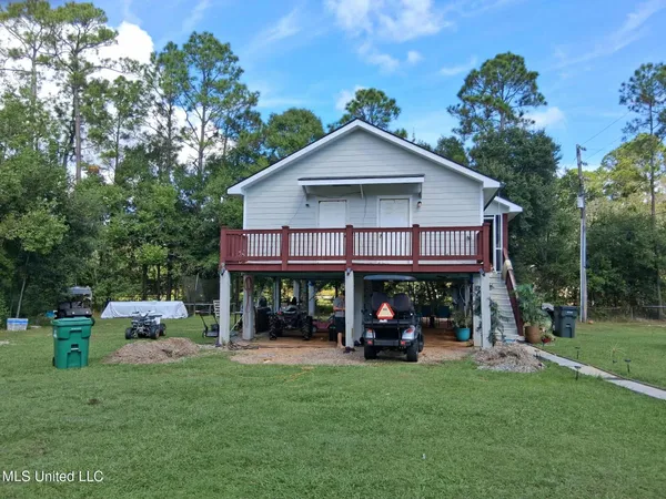 $400,000 | 9035 Pine Drive, Bay St. Louis, MS 39520