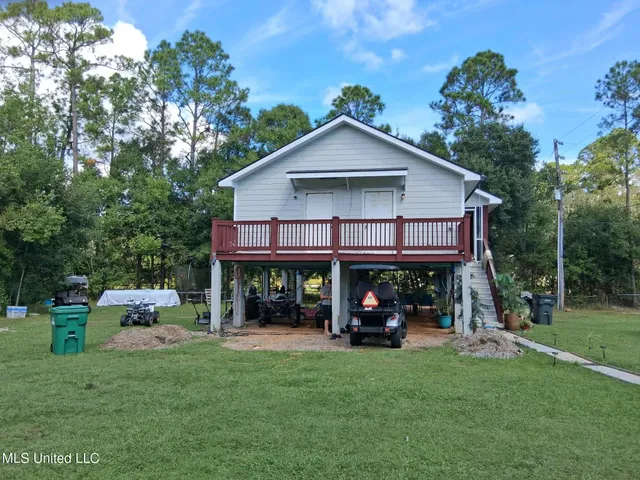 $400,000 | 9035 Pine Drive, Bay St. Louis, MS 39520