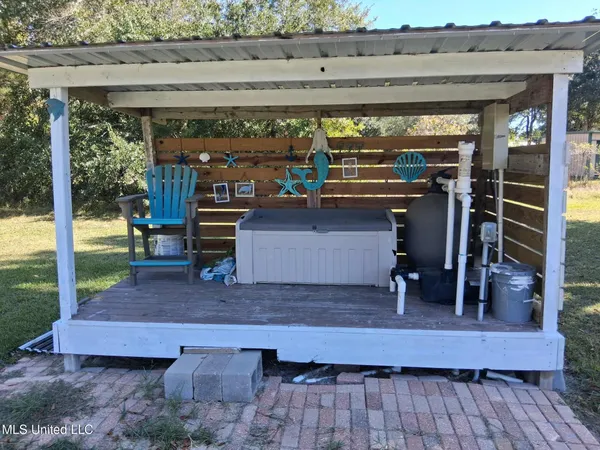 $400,000 | 9035 Pine Drive, Bay St. Louis, MS 39520