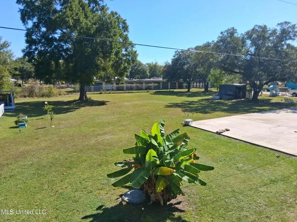 $400,000 | 9035 Pine Drive, Bay St. Louis, MS 39520