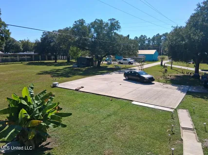 $400,000 | 9035 Pine Drive, Bay St. Louis, MS 39520