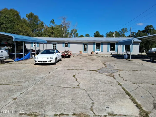 $400,000 | 9035 Pine Drive, Bay St. Louis, MS 39520