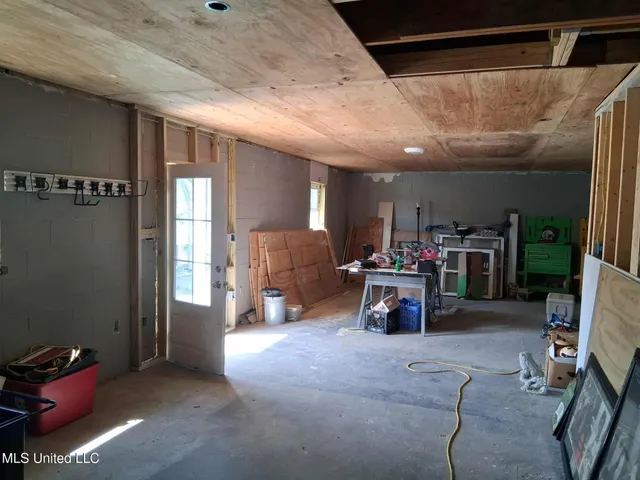 $400,000 | 9035 Pine Drive, Bay St. Louis, MS 39520