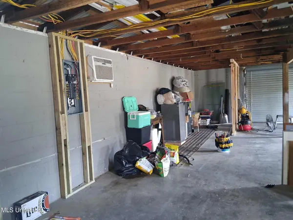 $400,000 | 9035 Pine Drive, Bay St. Louis, MS 39520