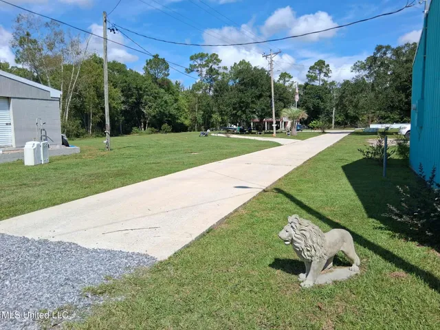 $400,000 | 9035 Pine Drive, Bay St. Louis, MS 39520