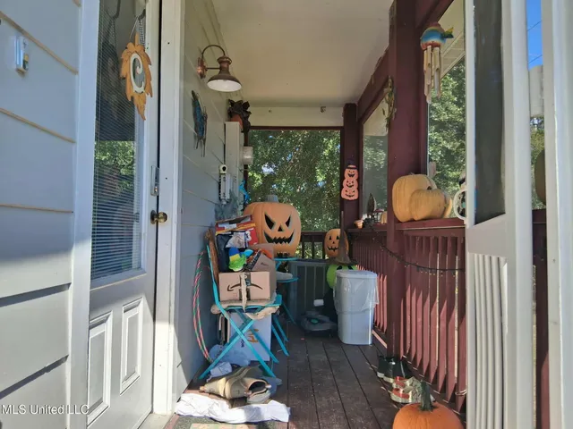 $400,000 | 9035 Pine Drive, Bay St. Louis, MS 39520