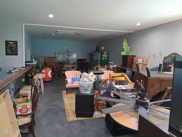 $400,000 | 9035 Pine Drive, Bay St. Louis, MS 39520