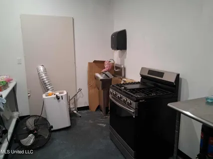 $400,000 | 9035 Pine Drive, Bay St. Louis, MS 39520