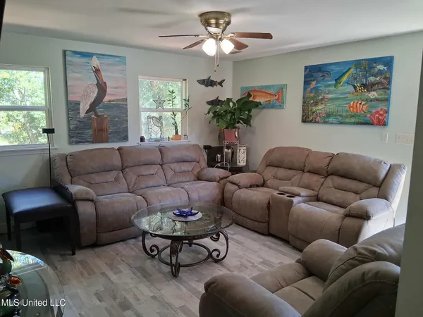 $400,000 | 9035 Pine Drive, Bay St. Louis, MS 39520