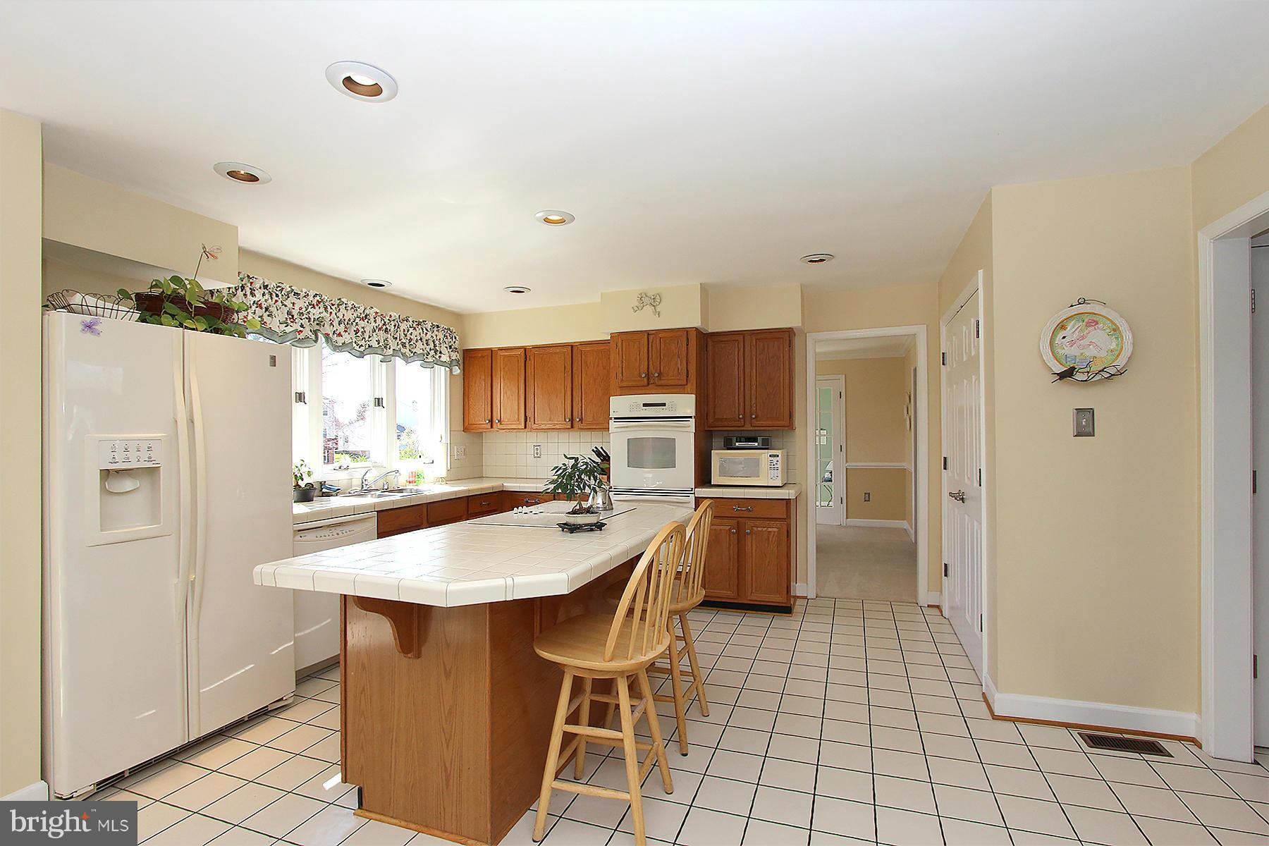 14551 Cutstone Way Silver Spring, MD 20905 - Photo 11 of 30 Kitchen