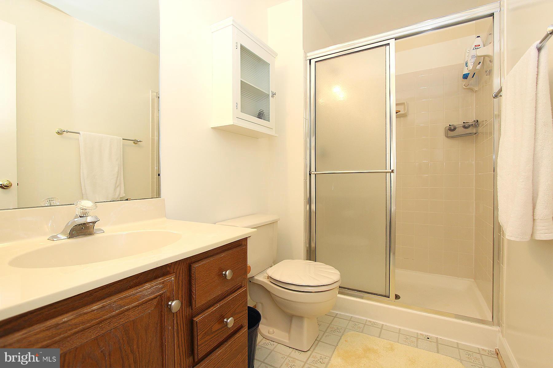 14551 Cutstone Way Silver Spring, MD 20905 - Photo 27 of 30 Bath