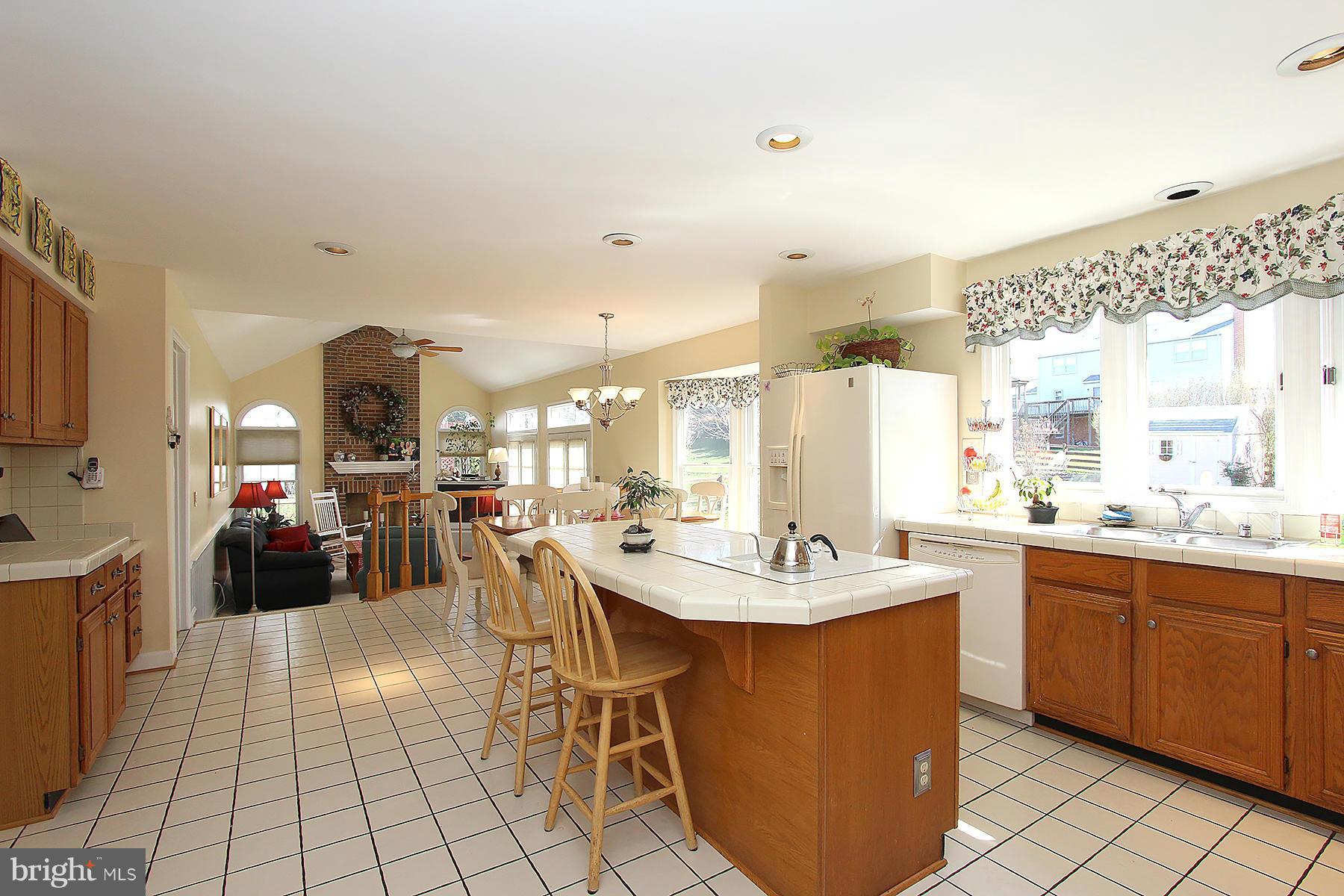 14551 Cutstone Way Silver Spring, MD 20905 - Photo 9 of 30 Kitchen